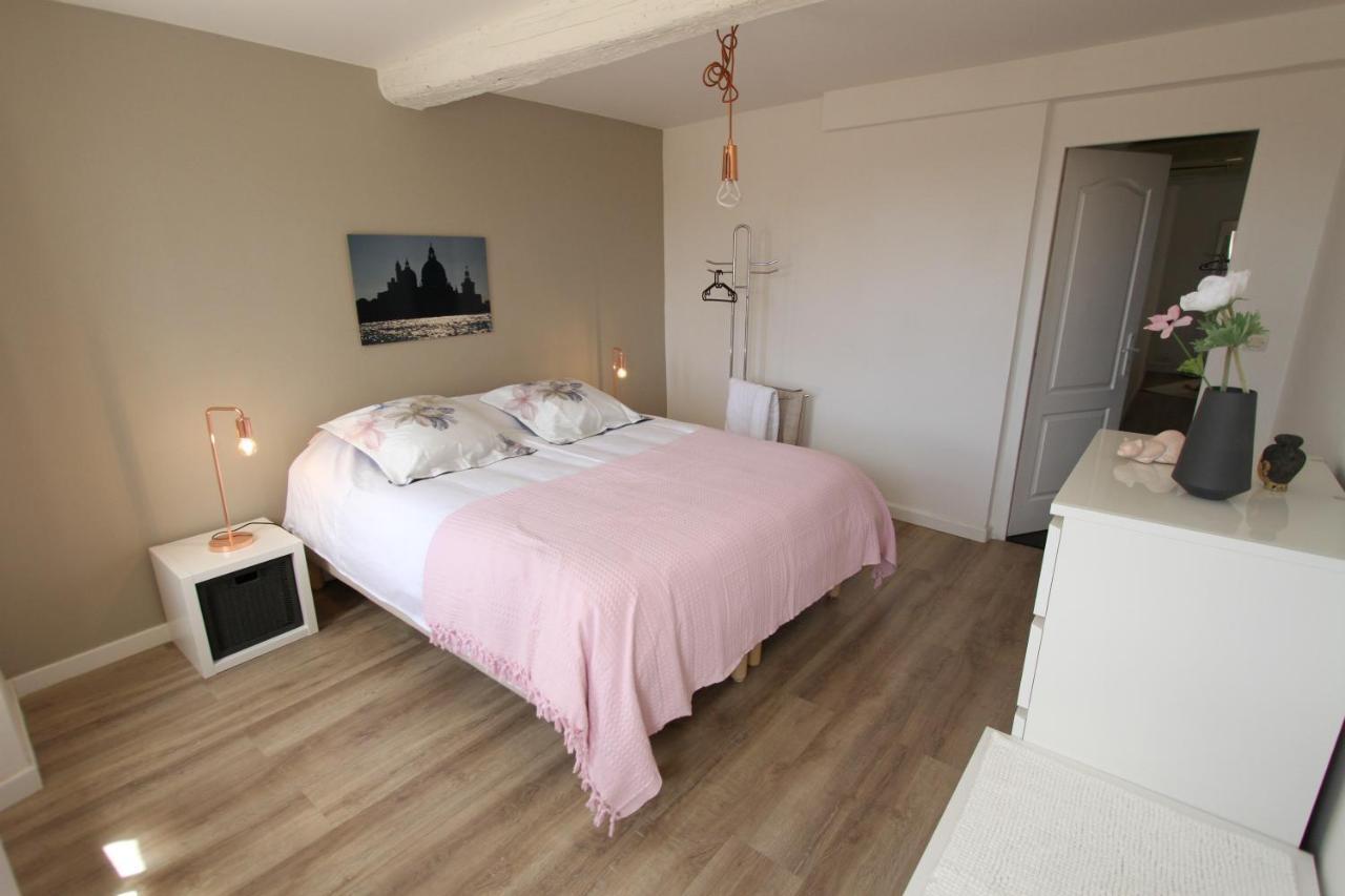 Maison Avec Piscine Et Jardin- 4 Chambres 8 Pers 쿠어스 외부 사진